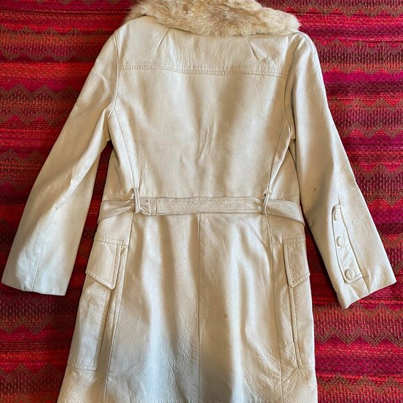 Vintage women's leather jacket - Picture 2 of 2